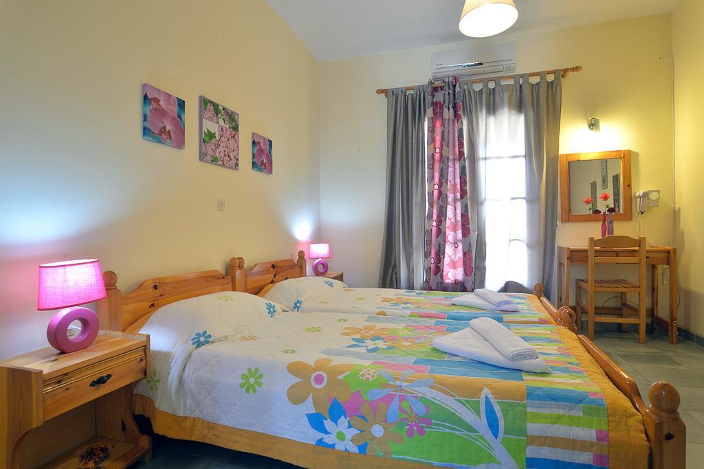 Feeloxenia Corfu Apartments Akharavi Chambre photo
