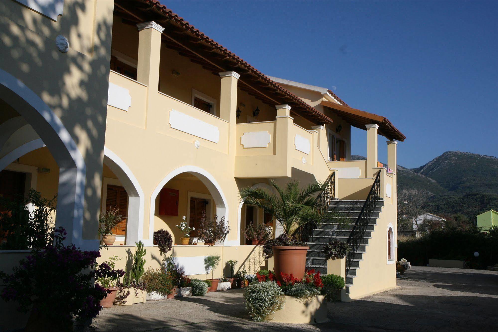 Feeloxenia Corfu Apartments Akharavi Extérieur photo