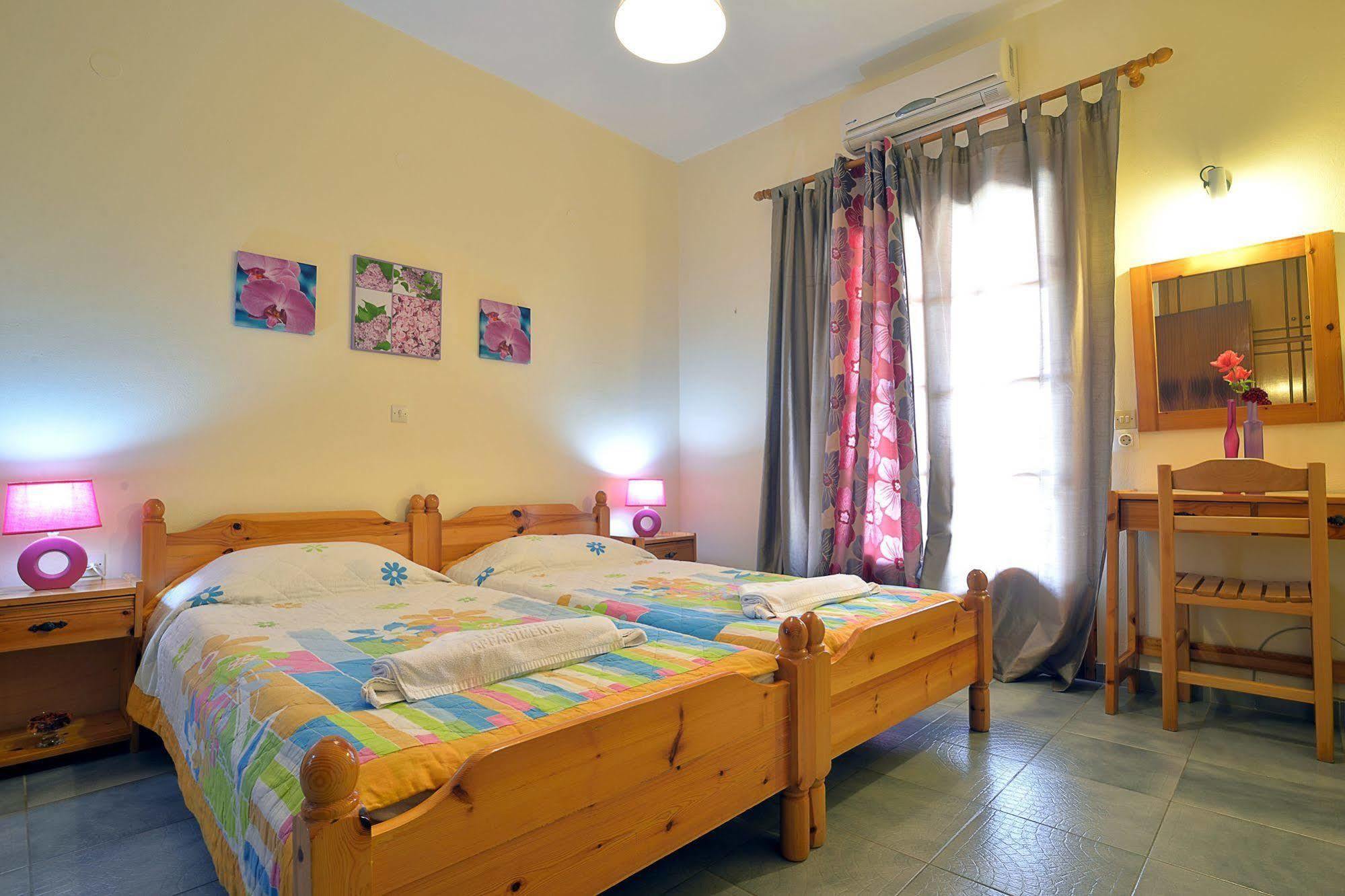 Feeloxenia Corfu Apartments Akharavi Extérieur photo